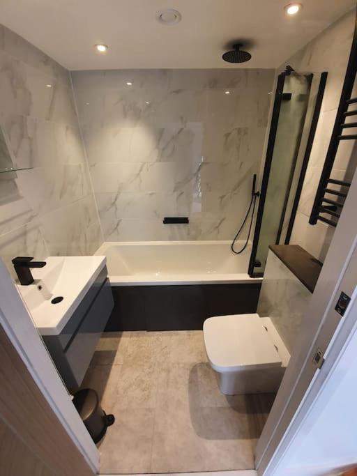 Sellindge Sycamore Lodge Kent With Ev Zappi Type 2, Swimming Pool For A Fee מראה חיצוני תמונה
